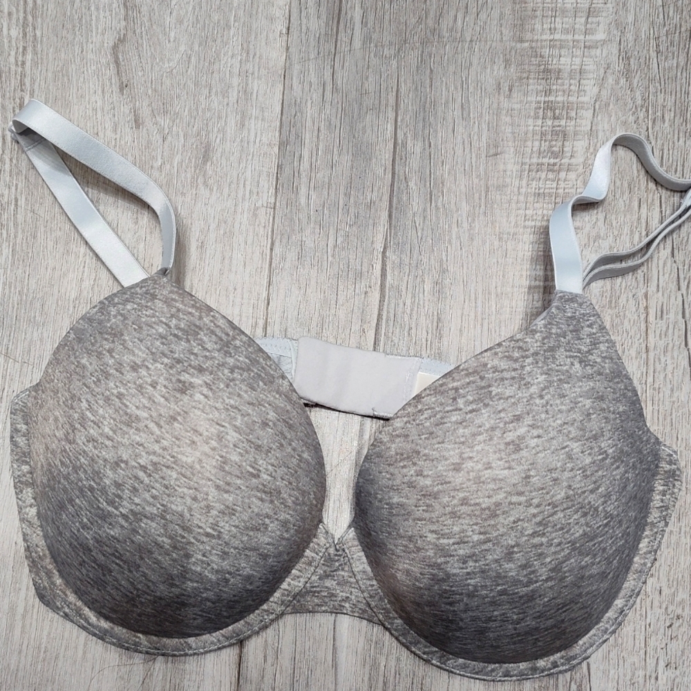 Victoria's Secret Pink Wear Everywhere Pushup 34D